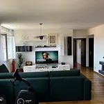 Luxury Lulu Apartman