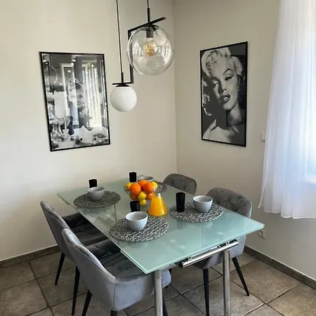 Apartman Luxury Lulu *